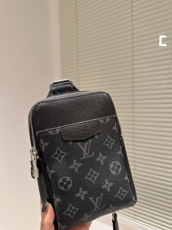 LVBAG-8_c14b32d9-2992-4531-b492-553560dd9e0f-cae7a7831ac9.webp Louis Vuitton Outdoor Slingbag 20Cm Black M30741, Designer Handbags, Womens Purse, luxury bags