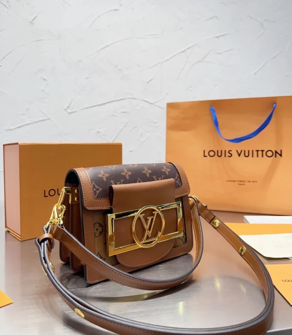 LVBAGS-3-10-0ab0866ecfec.webp Louis Vuitton Mini Dauphine Lock Xl Brown 20Cm M46537, Designer Handbags, Womens Purse, luxury bags