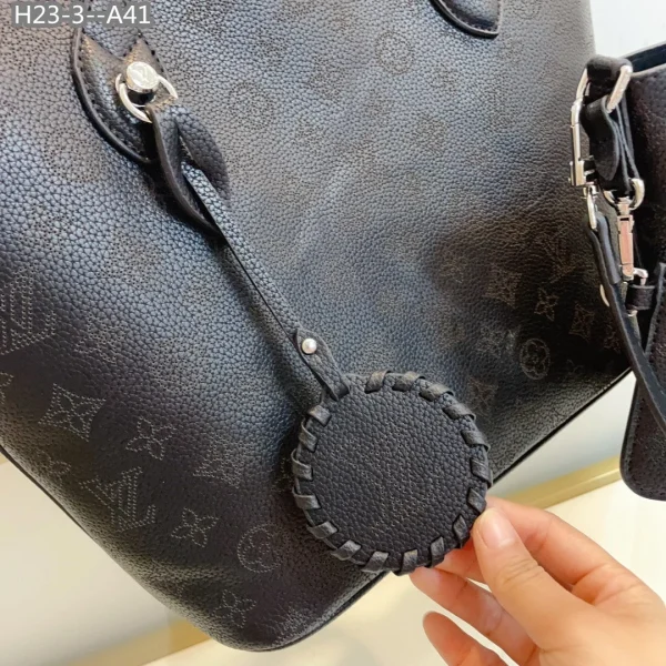 LVBAGS-3-154-fec45fde6530.webp Louis Vuitton Blossom Mm Bag Black 29Cm M21851, Designer Handbags, Womens Purse, luxury bags