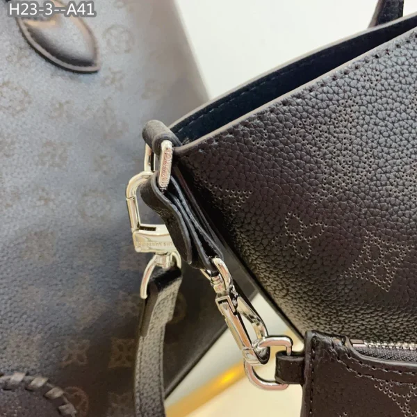LVBAGS-4-144-a8a7507765d0.webp Louis Vuitton Blossom Mm Bag Black 29Cm M21851, Designer Handbags, Womens Purse, luxury bags