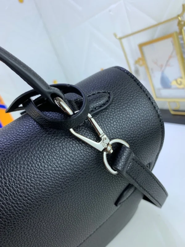 LVBAGS-5-109-3f5d7615c616.webp Louis Vuitton Lockme Ever Black 46Cm M51395, Designer Handbags, Womens Purse, luxury bags