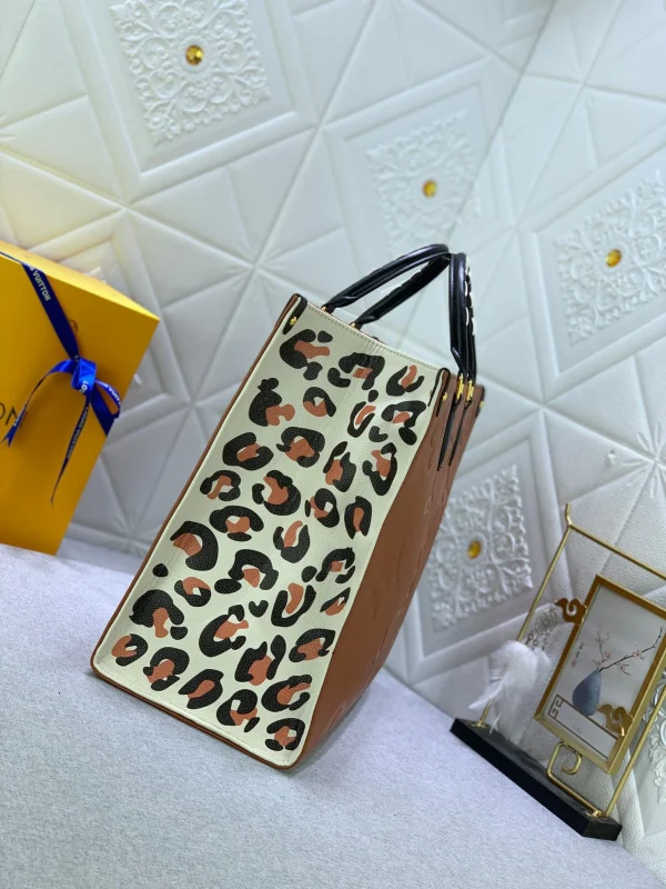 LVBAGS-7-126-1840be588c3c.webp Louis Vuitton LV Crafty Onthego Gm Brown 41Cm, Designer Handbags, Womens Purse, luxury bags