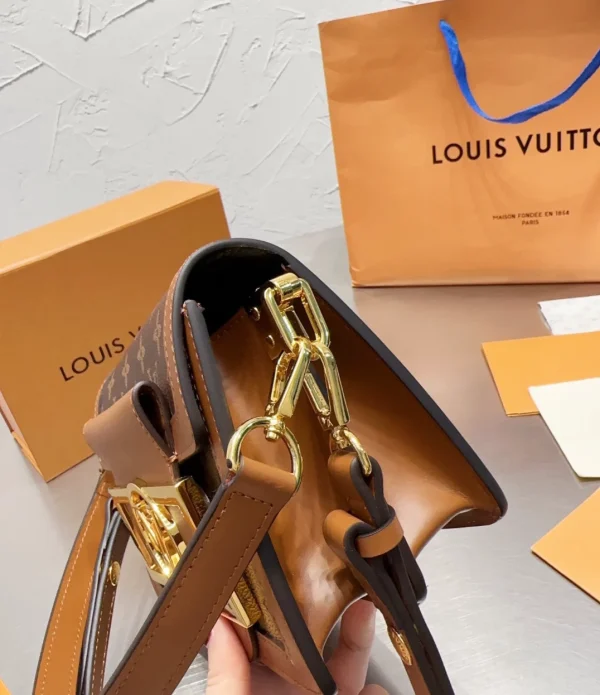 LVBAGS-9-5-34905b7e93ef.webp Louis Vuitton Mini Dauphine Lock Xl Brown 20Cm M46537, Designer Handbags, Womens Purse, luxury bags
