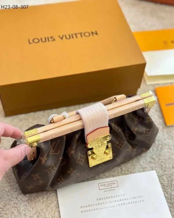 LVBB03-10-1-8ff1b397c0db.webp Louis Vuitton Monogram Clutch Bag Brown 28Cm M46544, Designer Handbags, Womens Purse, luxury bags