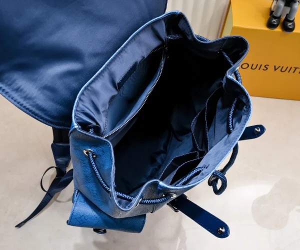 LVBB07-1-3e7ec93ce9bd.webp Louis Vuitton Christopher Mm Blue 44Cm M22636, Designer Handbags, Womens Purse, luxury bags