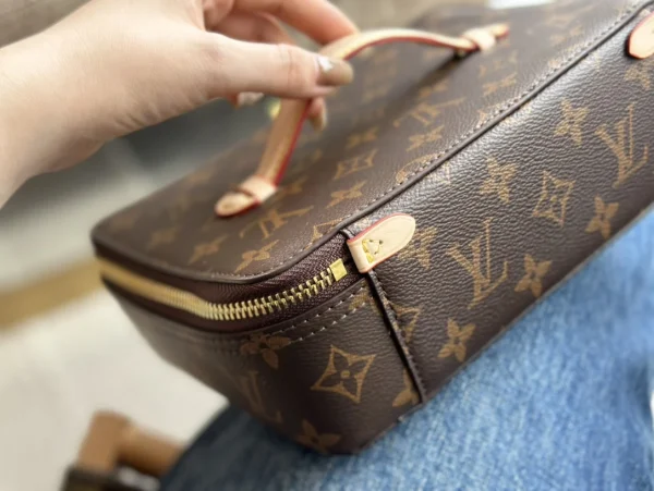 LVBB4-2-1-67c3f9ca462f.webp Louis Vuitton Nice Jewelry Case Brown 23Cm, Designer Handbags, Womens Purse, luxury bags