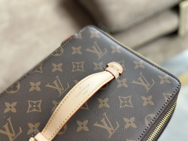 LVBB8-2-1-5cd425cddaca.webp Louis Vuitton Nice Jewelry Case Brown 23Cm, Designer Handbags, Womens Purse, luxury bags
