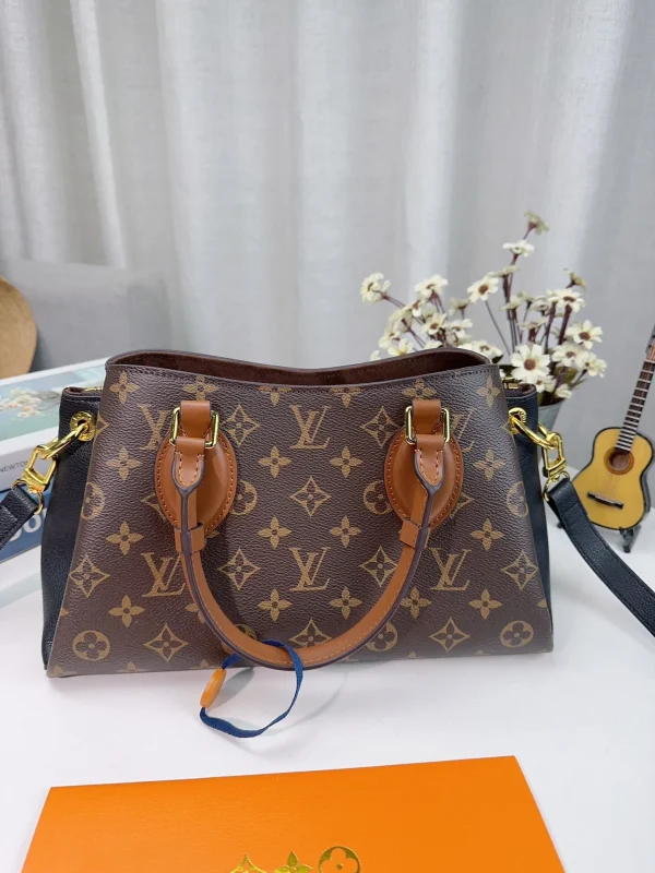 LVBBC2-1-d145c6fbb678.webp Louis Vuitton Vend Me Mm Tote Bag Brown 30Cm M46508, Designer Handbags, Womens Purse, luxury bags
