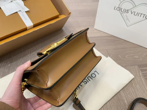 LVBC4-b9304aada1cc.webp Louis Vuitton Mini Dauphine Autres Toiles Monogram 25Cm M45959, Designer Handbags, Womens Purse, luxury bags