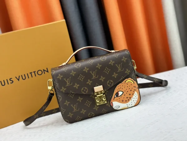 LVPB9-4e4828d0507a.webp Louis Vuitton Pochette M Tis Monogram Coated Canvas 25Cm M47203, Designer Handbags, Womens Purse, luxury bags