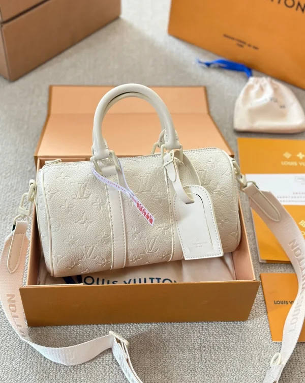 LVW3-03a619c58b2b.webp Louis Vuitton Keepall Bandouli Re Full Moon 25Cm M24434, Designer Handbags, Womens Purse, luxury bags