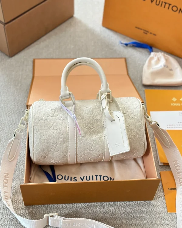 LVW4-8af4af4d2bb7.webp Louis Vuitton Keepall Bandouli Re Full Moon 25Cm M24434, Designer Handbags, Womens Purse, luxury bags