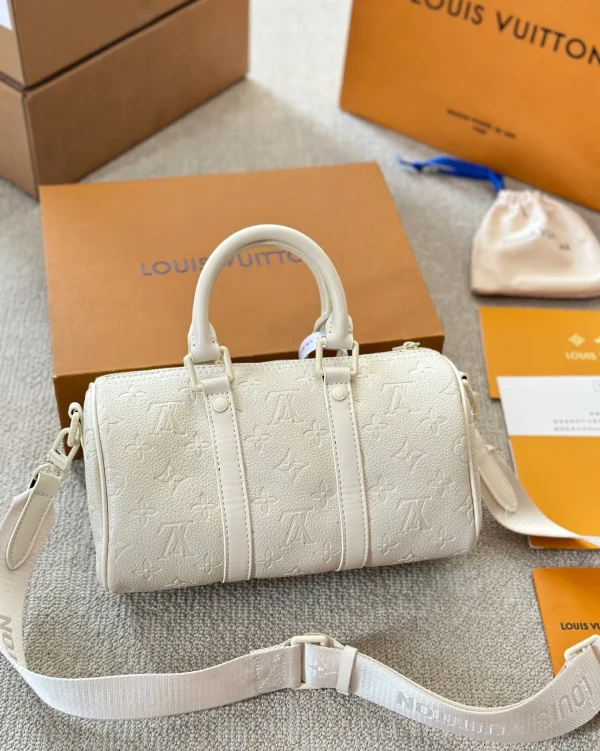 LVW7-c47de23eb5d0.webp Louis Vuitton Keepall Bandouli Re Full Moon 25Cm M24434, Designer Handbags, Womens Purse, luxury bags