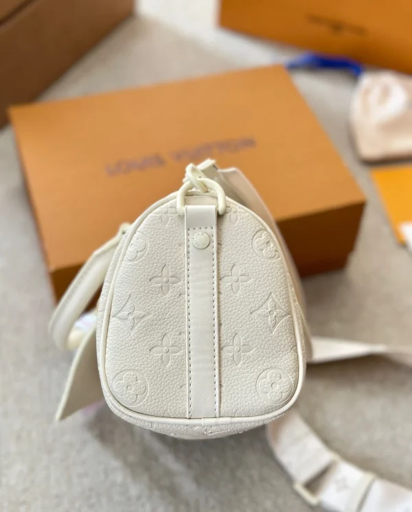LVW8-2c5740b8d5e7.webp Louis Vuitton Keepall Bandouli Re Full Moon 25Cm M24434, Designer Handbags, Womens Purse, luxury bags