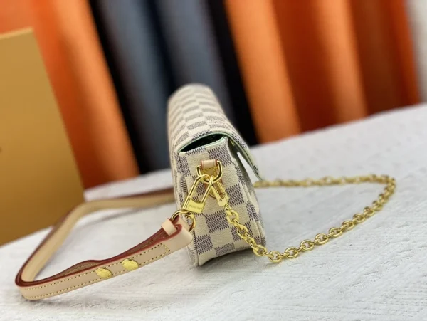 LVYWOCBDE03-a2df16967e30.webp Louis Vuitton Ivy Wallet On Chain Bag Damier Ebene Beige 23cm/9in, Designer Handbags, Womens Purse, luxury bags