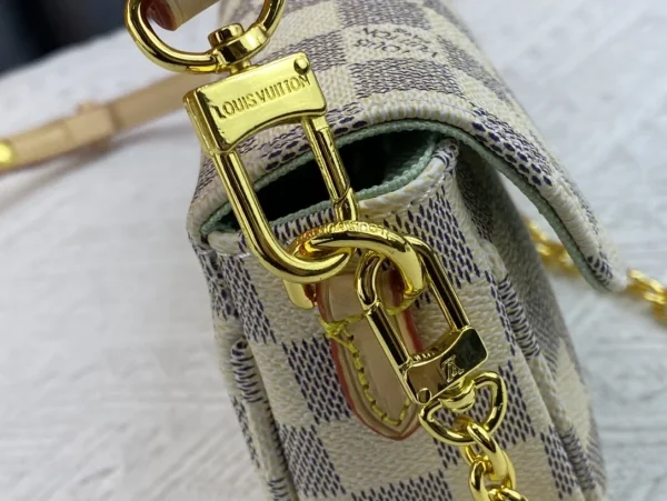 LVYWOCBDE06-1058bfa75023.webp Louis Vuitton Ivy Wallet On Chain Bag Damier Ebene Beige 23cm/9in, Designer Handbags, Womens Purse, luxury bags