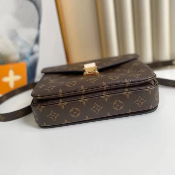 Lv-2-c940ef61a65b.webp Louis Vuitton Louis Vuitton Pochette Mtis 25cm, Designer Handbags, Womens Purse, luxury bags