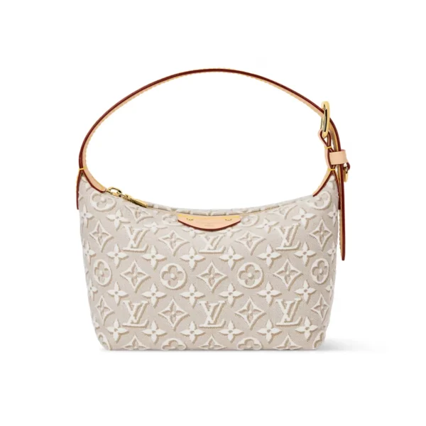 SUPERCLONE-2026-06-29T152957.040-e5d8fd51e763.webp Louis Vuitton Pochette Hills Monogram Emblème Pattern In Peuplier Color 18.5cm M29879