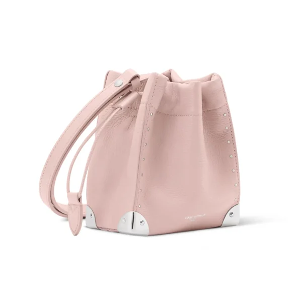 SUPERCLONE-2026-06-30T104743.862-7a2c2a8d5265.webp Louis Vuitton Nano Noé Trunk Bag 15cm M2A067