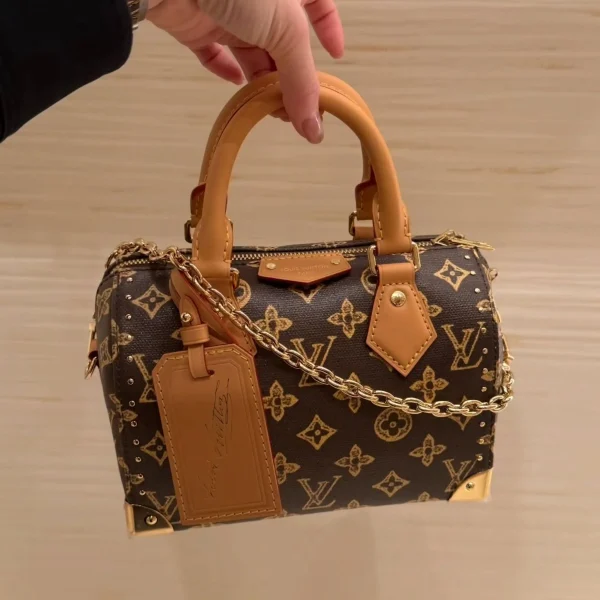 SUPERCLONE-2026-07-02T100607.216.webp Louis Vuitton Speedy Trunk 20-Pack Box Bag Monogram Origine 16 cm M28102