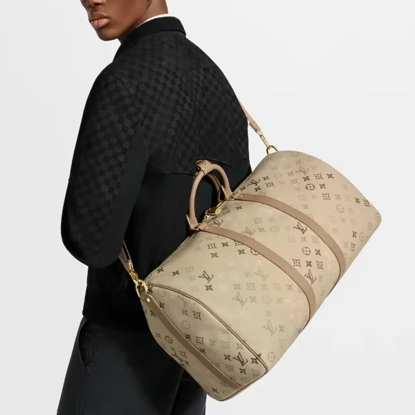 SUPERCLONE-2026-08-11T143200.525.webp Louis Vuitton Keepall Bandoulière Bag 50cm/19.7in Sand Beige Monogram M29159
