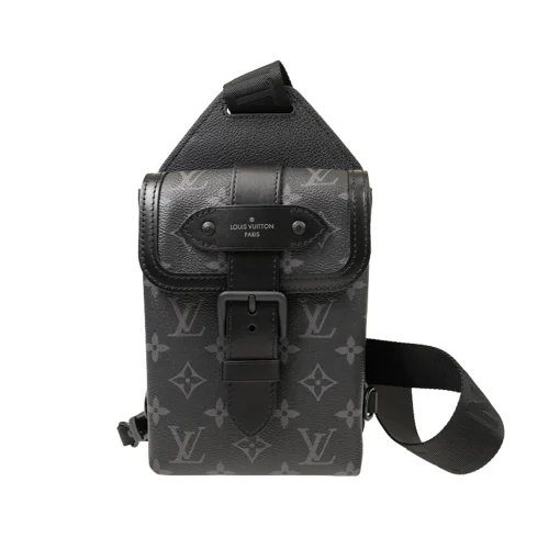 SUPERCLONE-2026-08-27T092628.779.webp Louis Vuitton Monogram Eclipse Saumur Slingbag 26cm/10.25in Black M45912