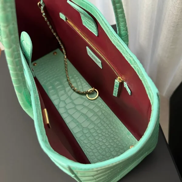 S__3588129_0-1-598a82581d54.webp Chanel Small Shopping Bag Embossed Calfskin With Crocodile Pattern & Gold-plated Alloy Green 20cm/7.9in AS6243