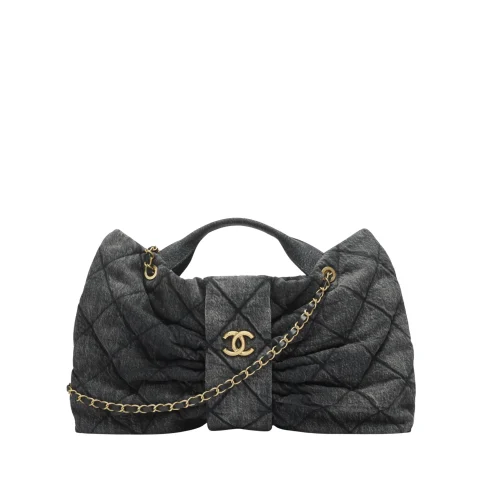 Thap-cam-6-cc7eabb2ace9.webp Chanel Grey Bow Pattern Chain Shoulder Bag