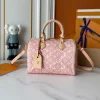 WhatsApp-Image-2026-06-29-at-14.59.02-4f63c8a230a5.webp Louis Vuitton Speedy Bandoulière Monogram Emblème Rose Ruban Color 20.5cm M2A377