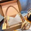WhatsApp-Image-2026-06-29-at-15.43.55-ff0f87ea91ab.webp Louis Vuitton Side Trunk MM Monogram Emblème Peuplier Motif 23.5cm M2A145