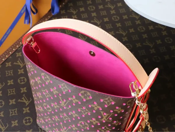 WhatsApp-Image-2026-06-30-at-11.16.59-7-79fe2f6769f0.webp Louis Vuitton All In BB Bag Pop Summer Colors 16cm M29075