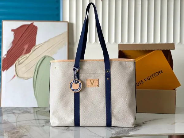 WhatsApp-Image-2026-06-30-at-11.24.27-70a1b8caba60.webp Louis Vuitton Escale Bag Ocean Blue M28503