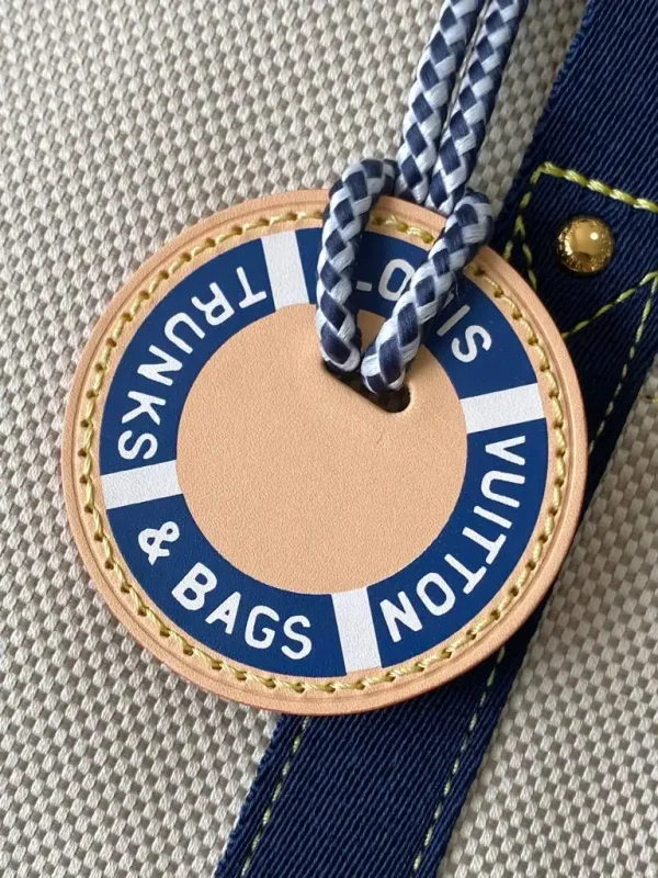 WhatsApp-Image-2026-06-30-at-11.24.28-5-8de1486be97e.webp Louis Vuitton Escale Bag Ocean Blue M28503