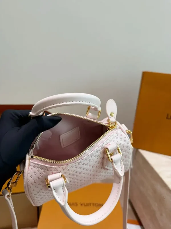 WhatsApp-Image-2026-06-30-at-11.25.49-2a99a1d6691f.webp Louis Vuitton Nano Speedy Bag Light Bliss Cream 16cm M29414