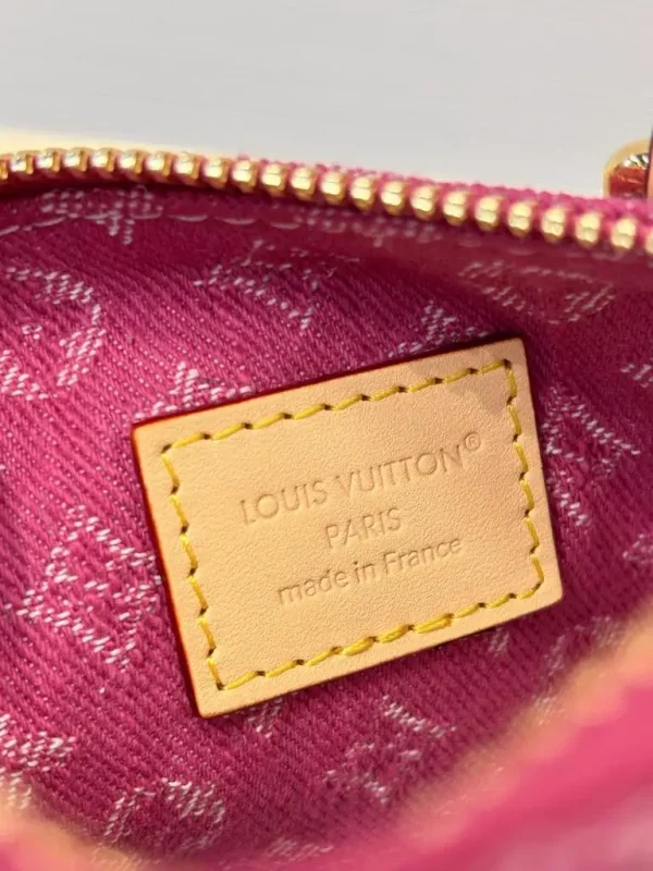 WhatsApp-Image-2026-06-30-at-11.32.48-3-21553af6911f.webp Louis Vuitton Nano Speedy Bag Fuchsia Denim 16cm M27603