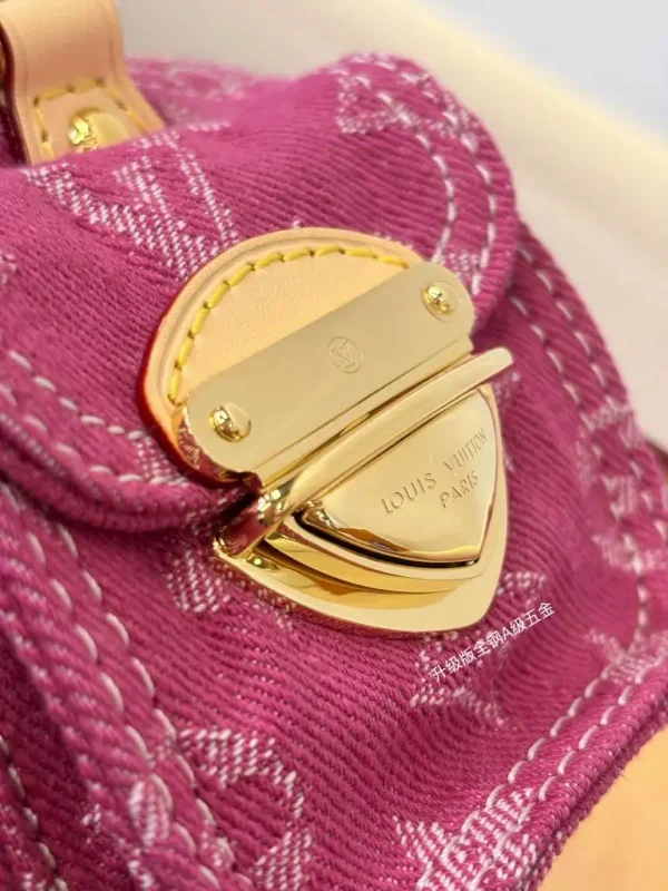 WhatsApp-Image-2026-06-30-at-11.32.48-9b46ba558201.webp Louis Vuitton Nano Speedy Bag Fuchsia Denim 16cm M27603