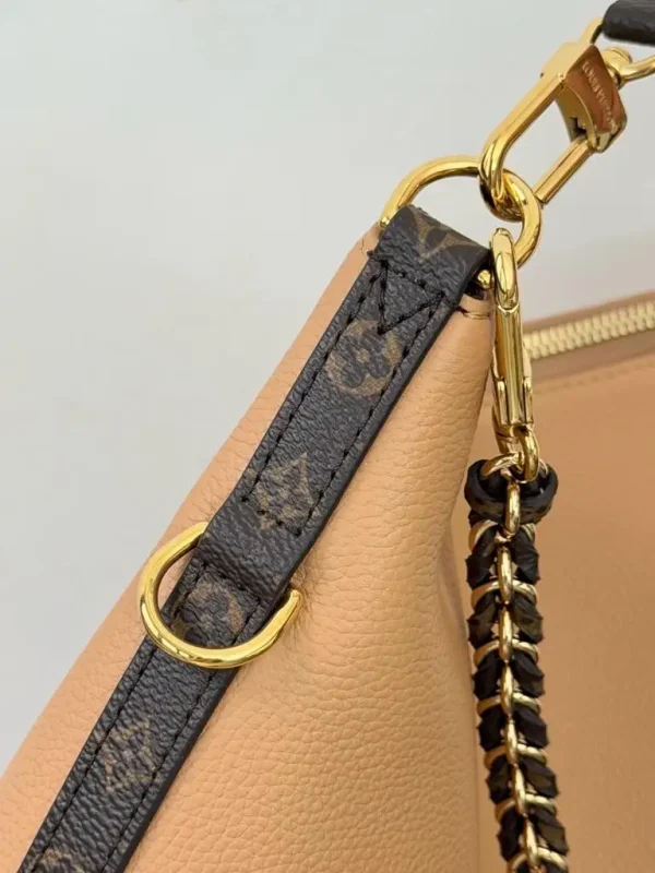 WhatsApp-Image-2026-06-30-at-17.20.42-1-3f55a1801b7b.webp Louis Vuitton Multipass Bag Arizona Beige 30cm M28029