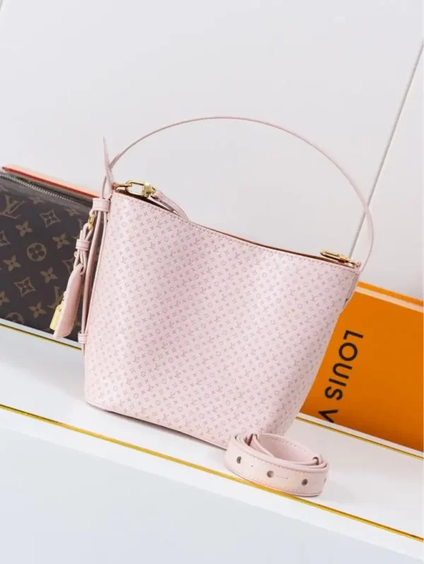 WhatsApp-Image-2026-06-30-at-17.23.30-d5adf77fb016.webp Louis Vuitton All In BB Bag Light Bliss 16cm M28886