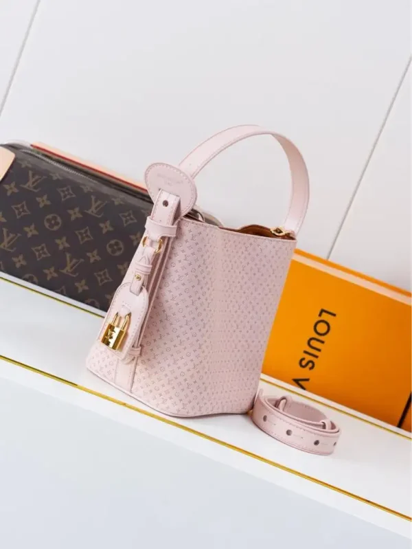WhatsApp-Image-2026-06-30-at-17.23.31-2-05dde6d46433.webp Louis Vuitton All In BB Bag Light Bliss 16cm M28886