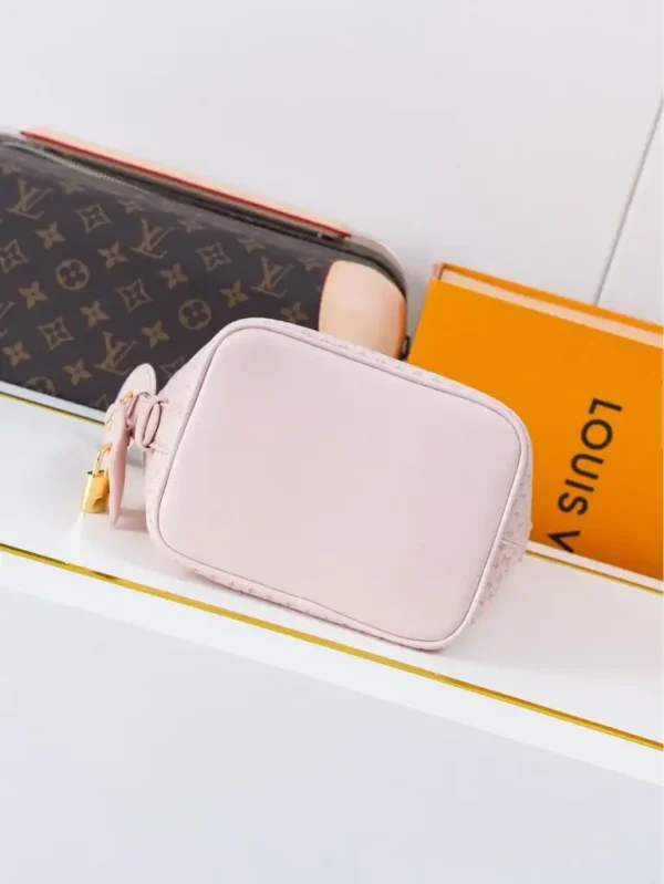WhatsApp-Image-2026-06-30-at-17.23.31-4-2c8675170dfd.webp Louis Vuitton All In BB Bag Light Bliss 16cm M28886