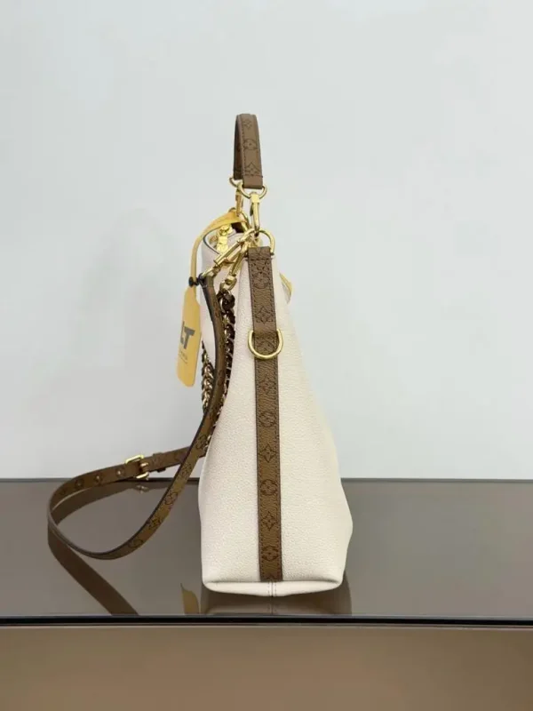 WhatsApp-Image-2026-06-30-at-17.24.04-1-0787a7158878.webp Louis Vuitton Multipass Bag Vanilla 30cm M29094