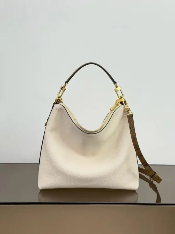 WhatsApp-Image-2026-06-30-at-17.24.04-2-414109e6ffe0.webp Louis Vuitton Multipass Bag Vanilla 30cm M29094