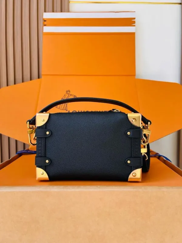 WhatsApp-Image-2026-06-30-at-17.31.08-6-40e779b078a9.webp Louis Vuitton PM Side Trunk Bag Black 19cm M23817