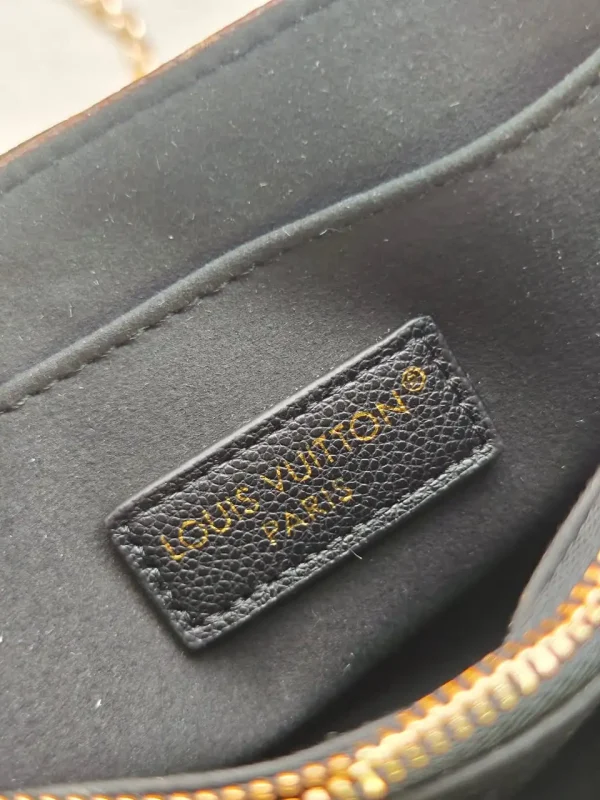 WhatsApp-Image-2026-07-01-at-09.52.32-783b3c95f868.webp Louis Vuitton Madeleine BB Monogram/Black 24cm M28424
