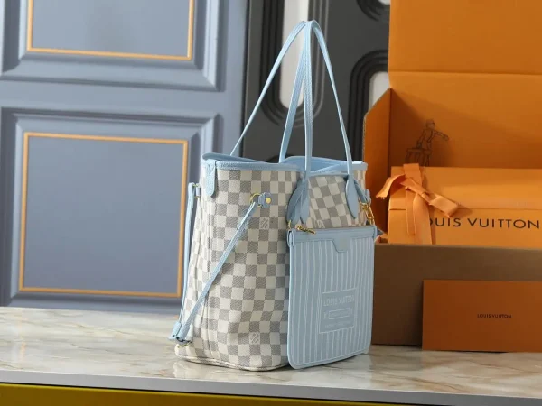 WhatsApp-Image-2026-07-01-at-10.05.16-3d0e2e88efe6.webp Louis Vuitton Neverfull Inside Out MM Bag 47cm N40946