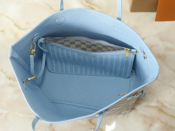 WhatsApp-Image-2026-07-01-at-10.05.24-f9d9c6b45a55.webp Louis Vuitton Neverfull Inside Out MM Bag 47cm N40946