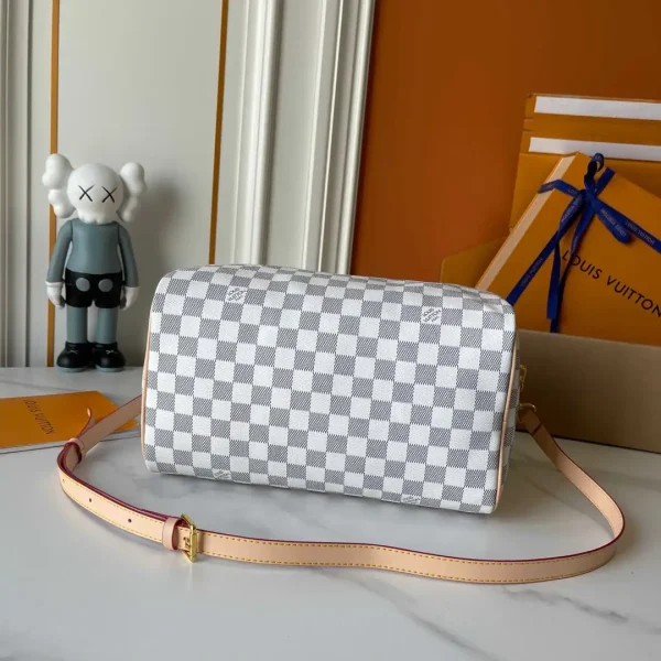 WhatsApp-Image-2026-07-01-at-10.06.06-f0d382f759e4.webp Louis Vuitton Speedy 30 Soft Damier Azur Canvas N40908