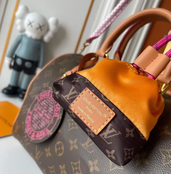 WhatsApp-Image-2026-07-01-at-11.17.08.webp Louis Vuitton Speedy Soft 30 Bag Monogram Orange M27512
