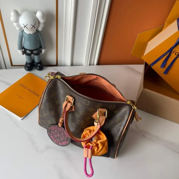 WhatsApp-Image-2026-07-01-at-11.17.13.webp Louis Vuitton Speedy Soft 30 Bag Monogram Orange M27512