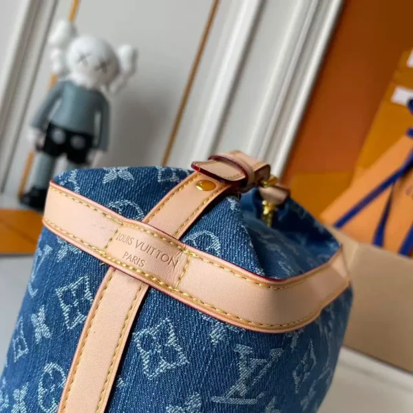 WhatsApp-Image-2026-07-01-at-13.57.47.webp Louis Vuitton Cruiser Toiletry Bag 22cm M27945